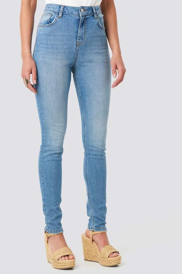 Women Mid-Rise Clean Look Stretchable Cropped Jeans  - Right Side View - AceCart
