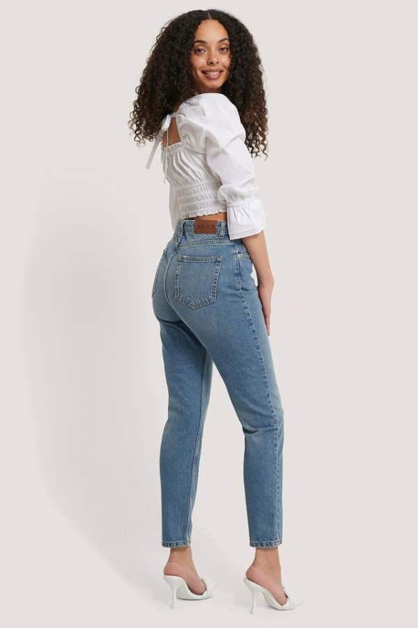 Women Skinny Fit Mid-Rise Low Distress Cropped Stretchable Jeans - Back View - AceCart