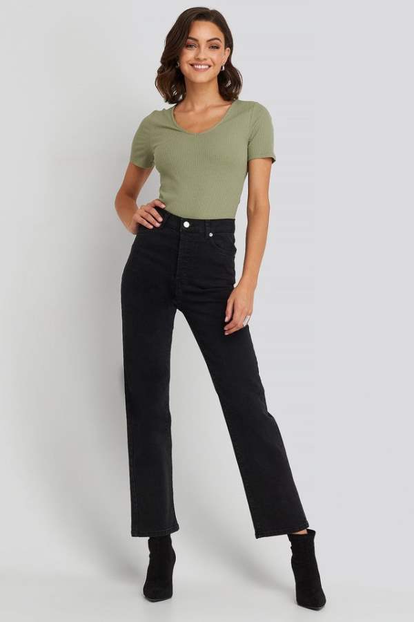 Women Skinny Fit Mid-Rise Clean Look Stretchable Cropped Jeans  - Front View - AceCart