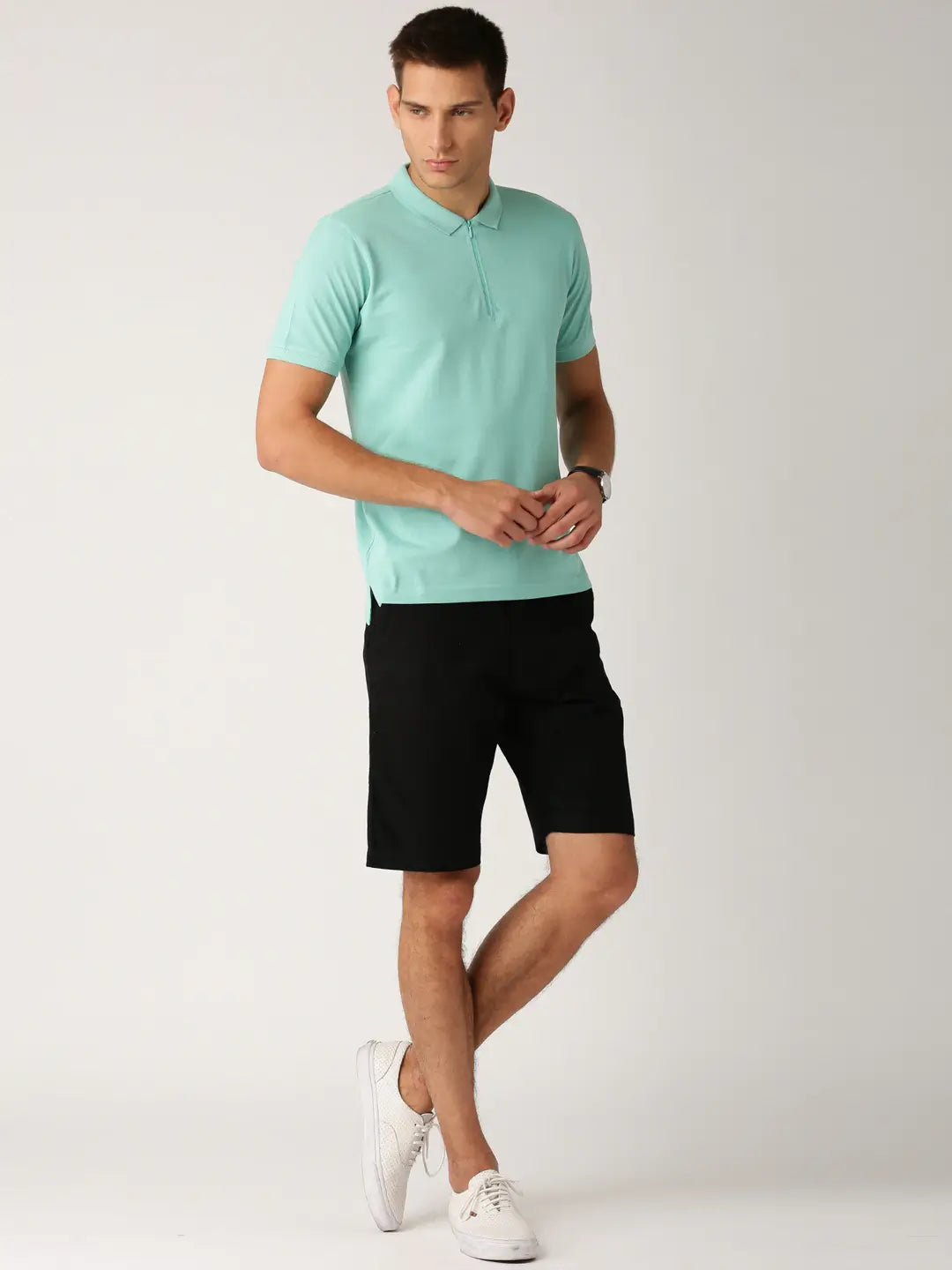 Men Black Solid Regular Fit Regular Shorts - Front View - AceCart