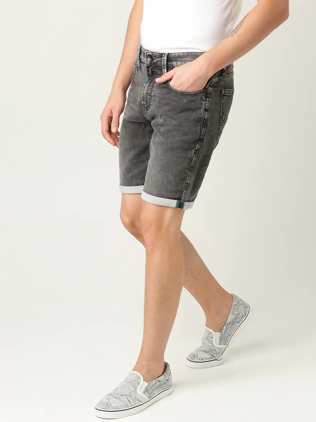 Men Charcoal Grey Solid Slim Fit Denim Shorts - Back View - AceCart
