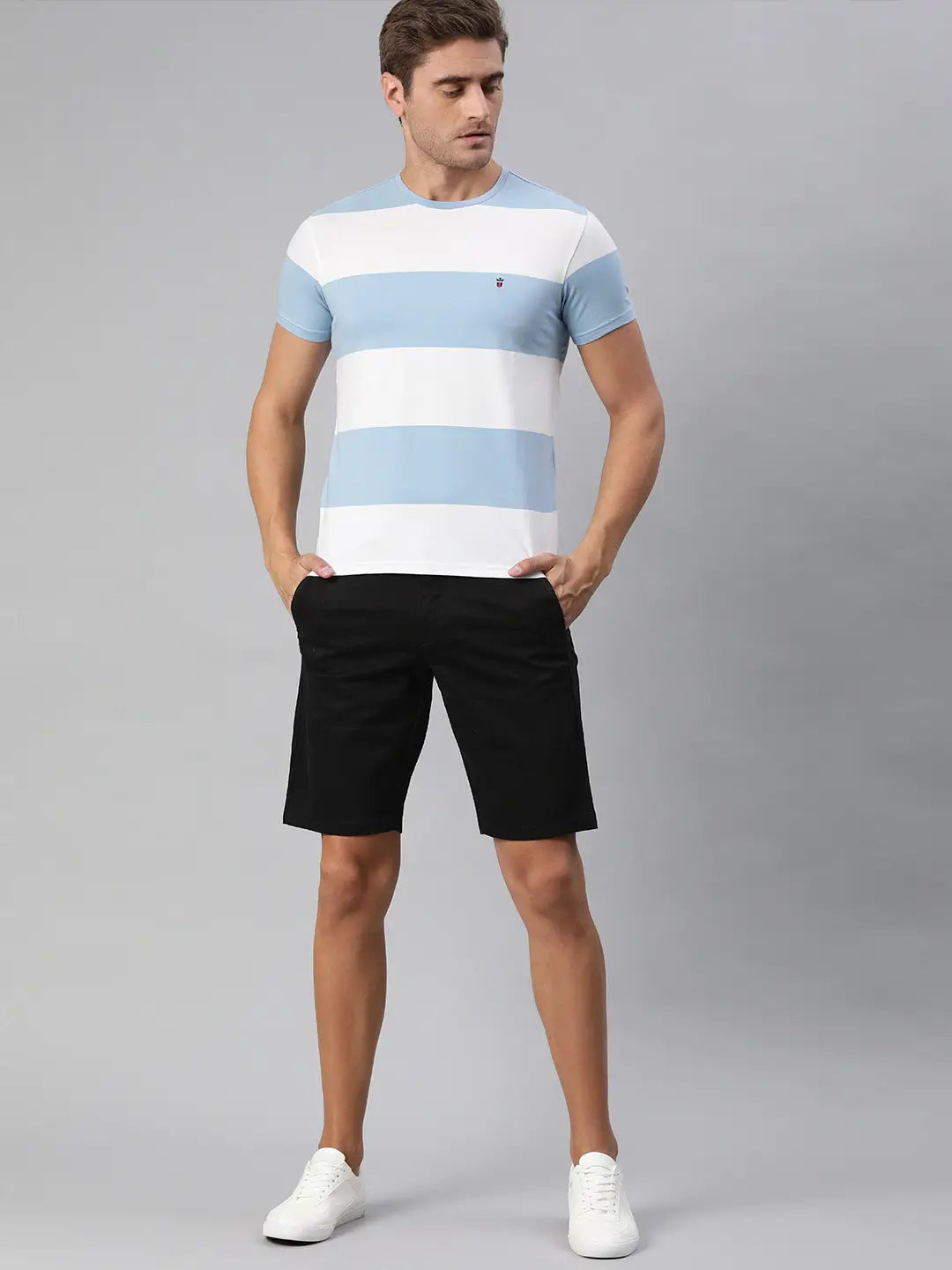 Men Black Solid Slim Fit Regular Shorts - Front View - AceCart