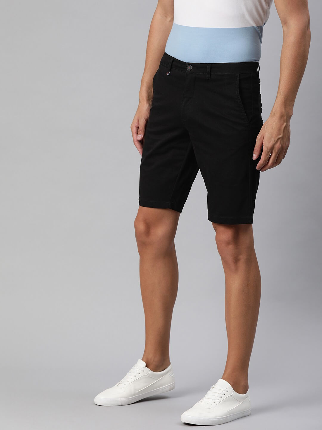 Men Black Solid Slim Fit Regular Shorts - Back View - AceCart