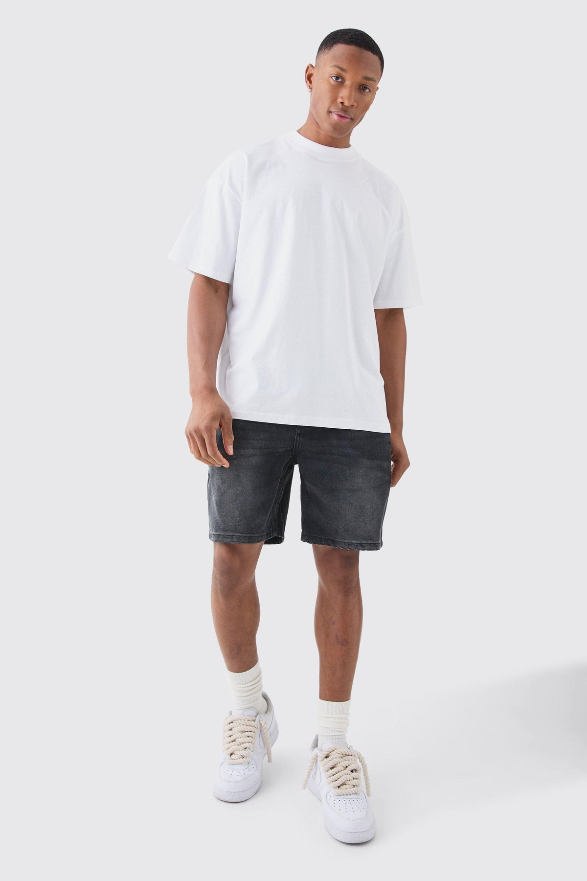 Relaxed Rigid Denim Shorts In Charcoal