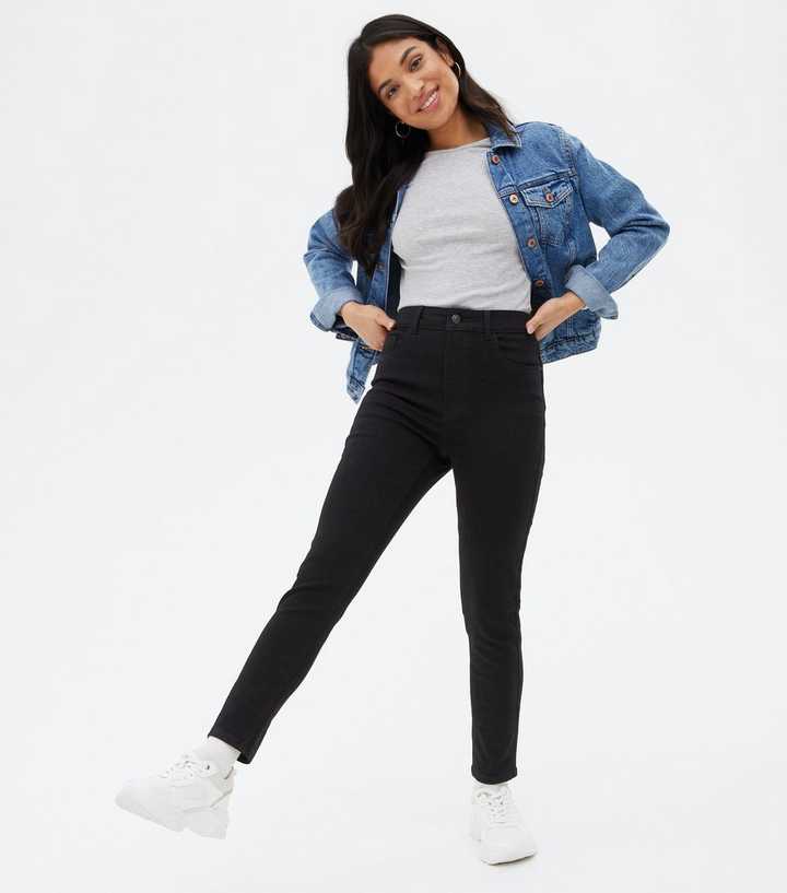 Petite Black Dark Wash Lift & Shape Jenna Skinny Jeans - Front View - AceCart