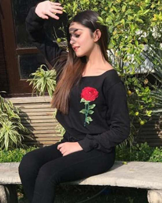 BLACK EMBROIDERY FLOWER PATCHES CROPPED SWEATSHIRT FOR womens 337 - AceCart Warm Hooded Sweatshirt in Black