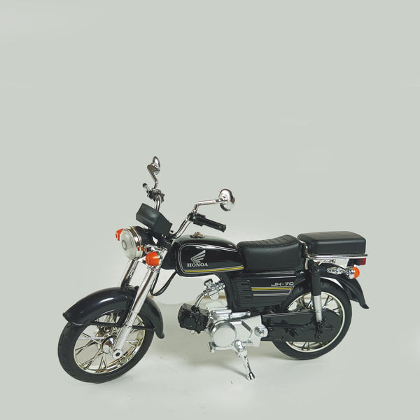 Die-Cast Scale Model Replica Motorcycle